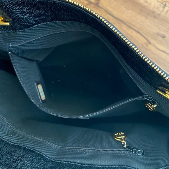 Authentic Vintage Chanel Purse - Picture 11 of 16